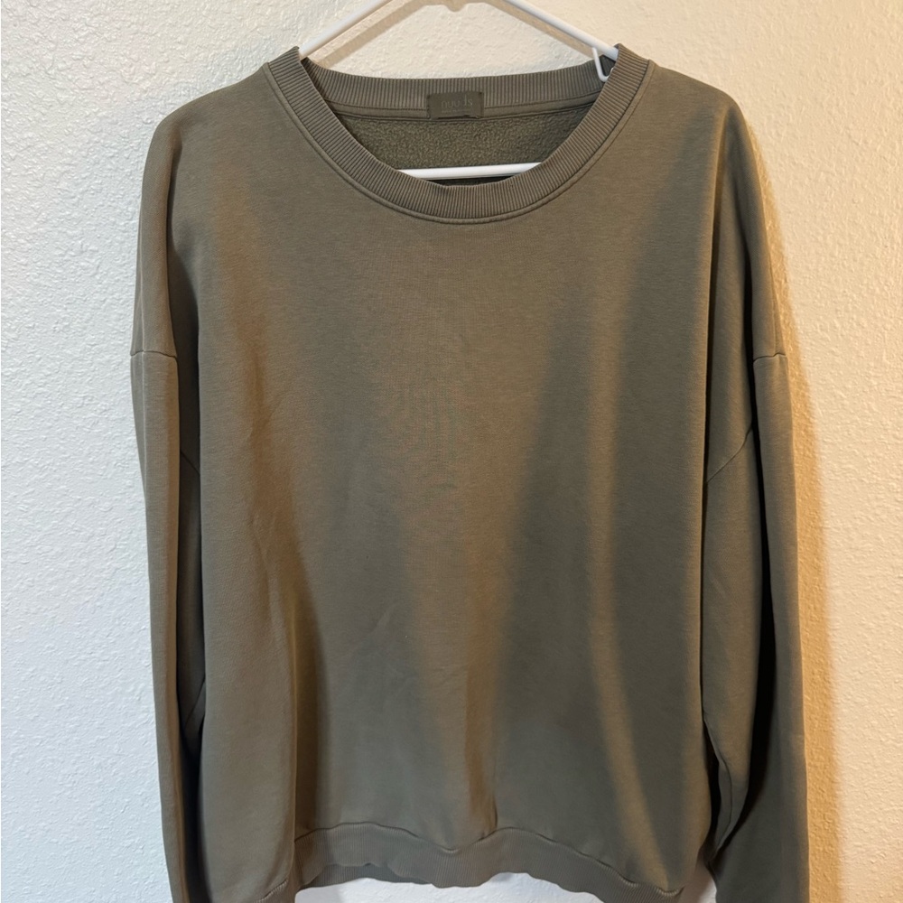 Nuuds crewneck color mocha